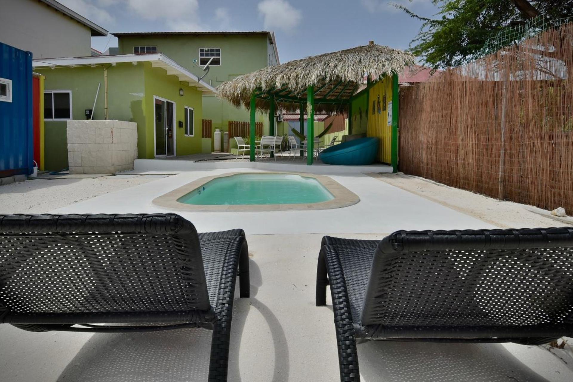 Pista Q hostel and apartments